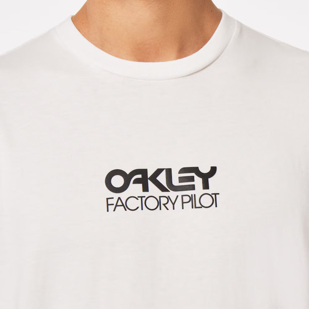 تي شيرت OAKLEY EVERYDAY FACTORY PILOT مقاس XL أبيض